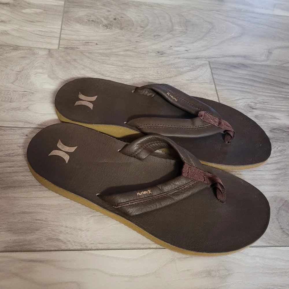 Hurley Lunar Leather Sandal size 9